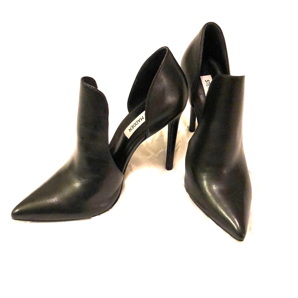 Steve Madden black heel